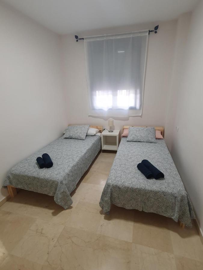 Triana 143 - Wifi Apartment เซบีญา ภายนอก รูปภาพ